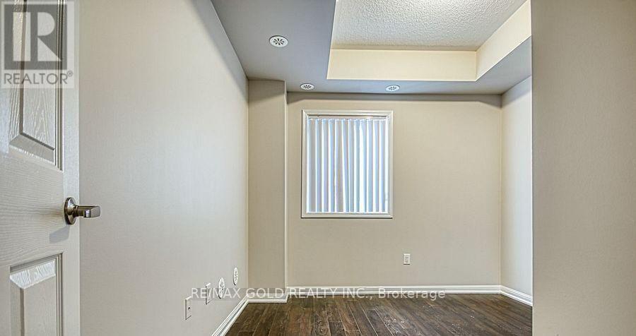 118 - 250 Sunny Meadow Boulevard, Brampton, Ontario  L6R 3Y7 - Photo 9 - W12509778