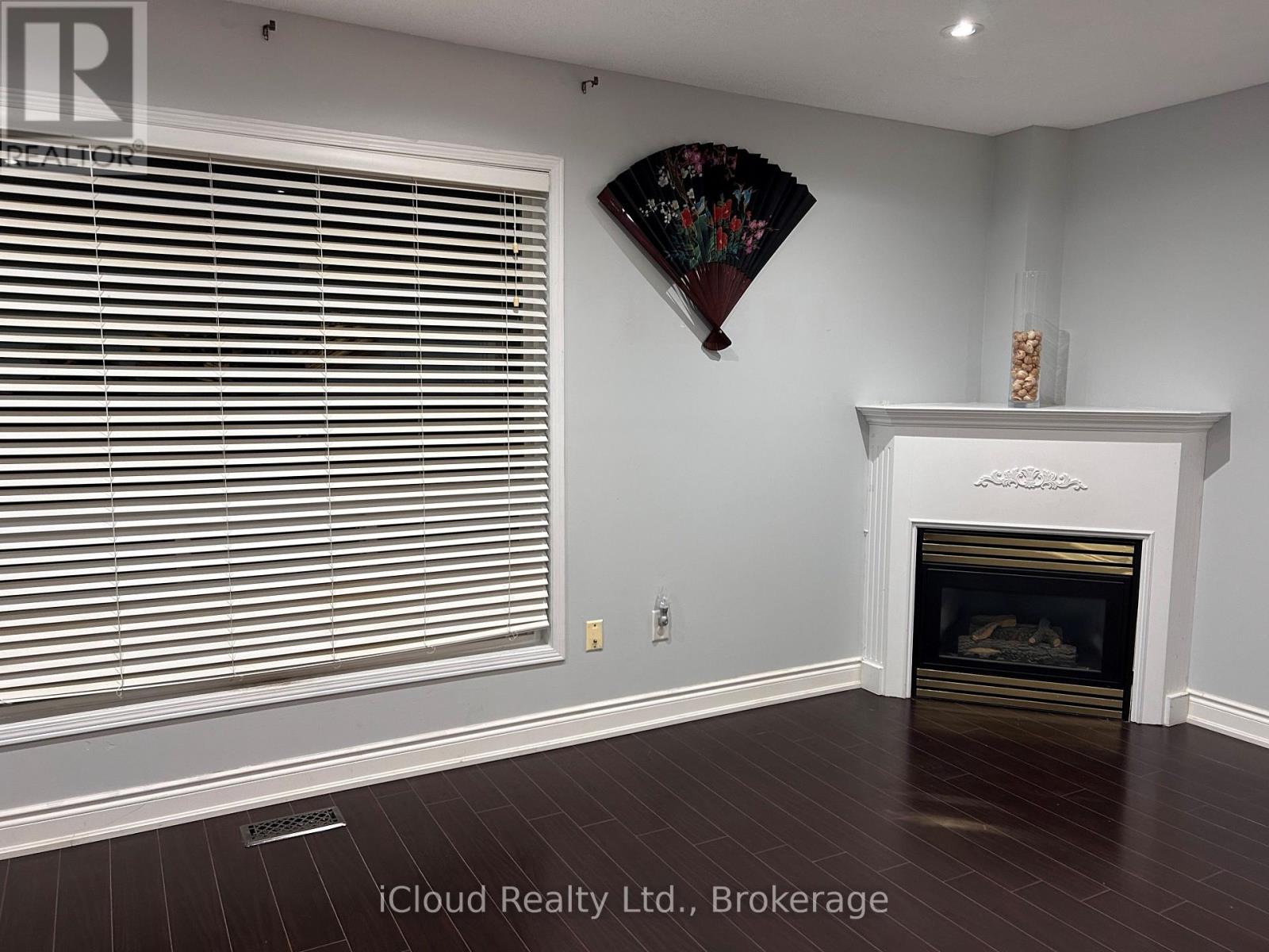 31 Porchlight Road N, Brampton (Fletcher's Creek Village), Ontario  L6X 4S2 - Photo 10 - W12509780