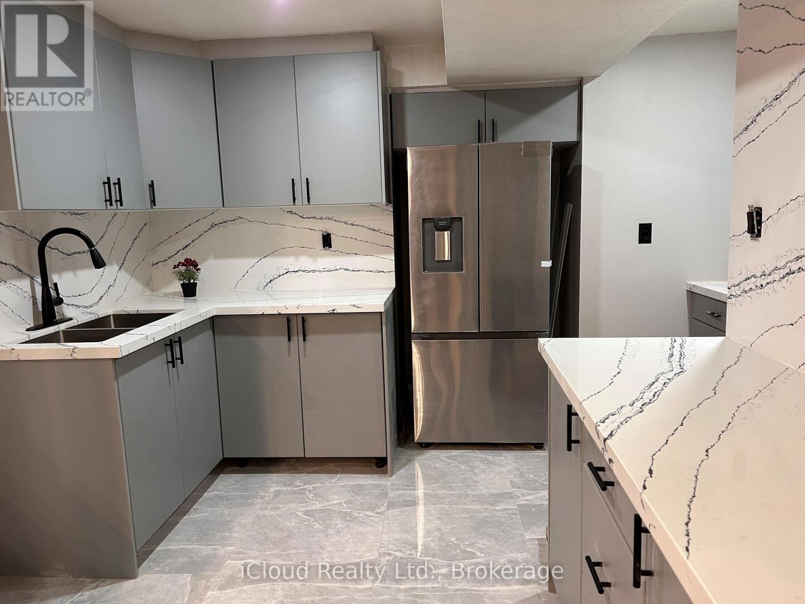 31 Porchlight Road N, Brampton (Fletcher's Creek Village), Ontario  L6X 4S2 - Photo 22 - W12509780