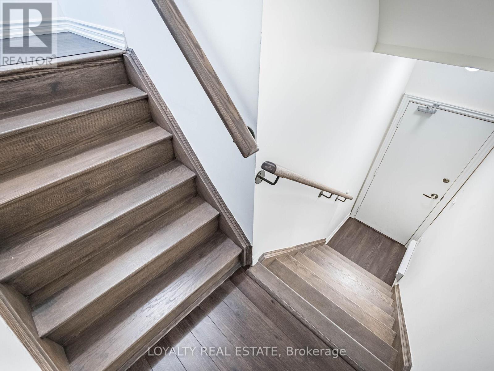 413 - 70 Halliford Place, Brampton, Ontario  L6P 0N5 - Photo 4 - W12509822