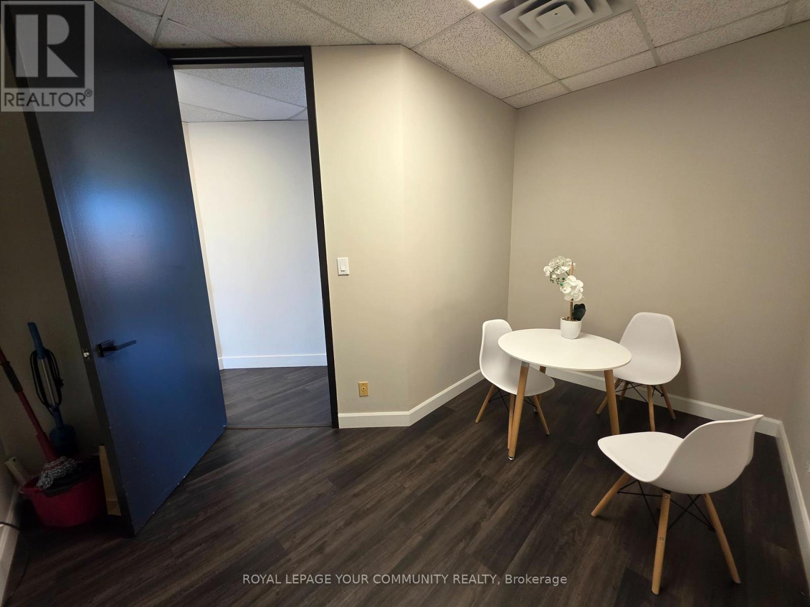 28 - 2155 Dunwin Drive, Mississauga, Ontario L5L 4M1 - Photo 5 - W12509850