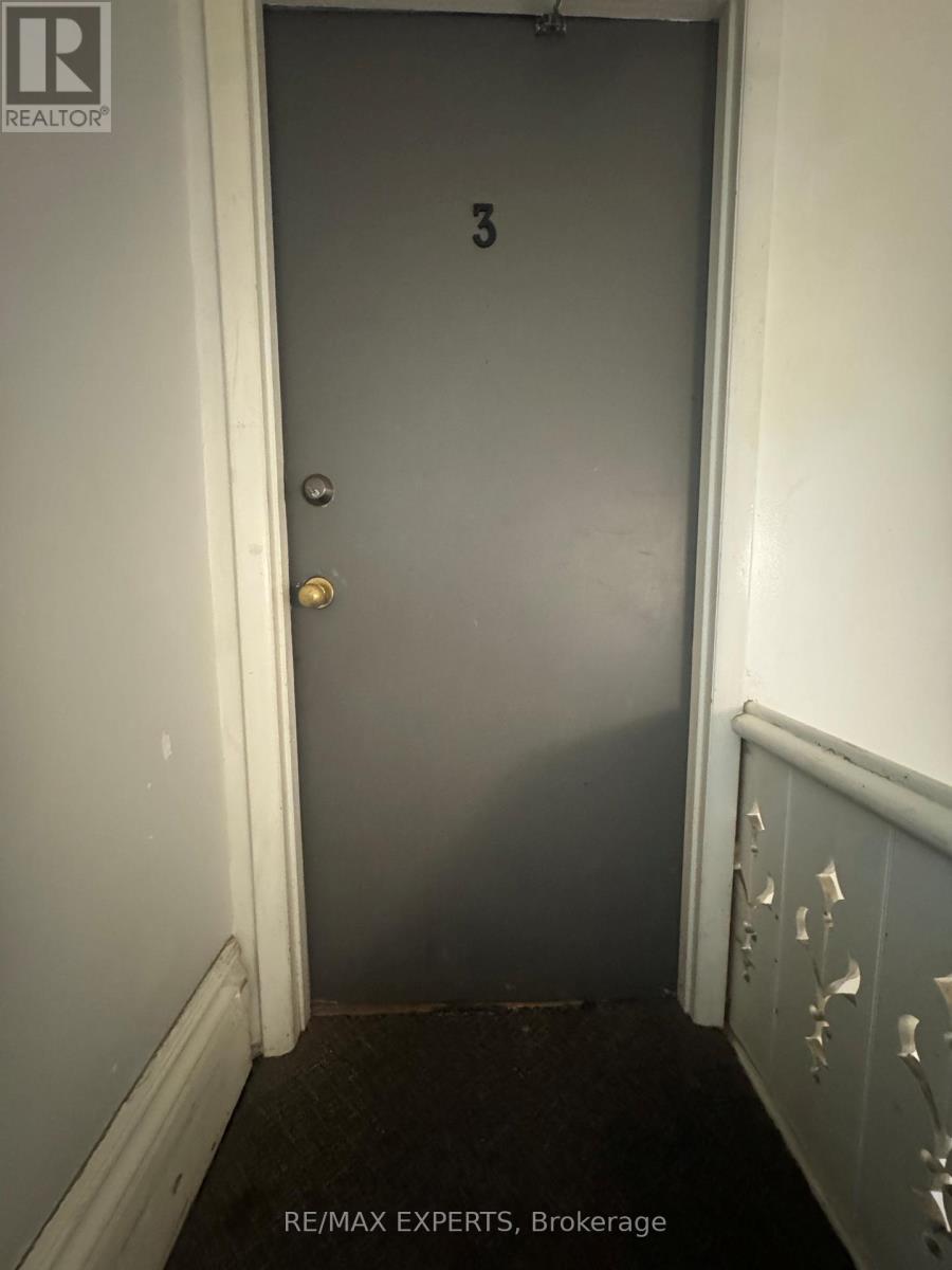 3 - 18 Faulkner Street, Orangeville, Ontario L9W 2G5 - Photo 2 - W12509858