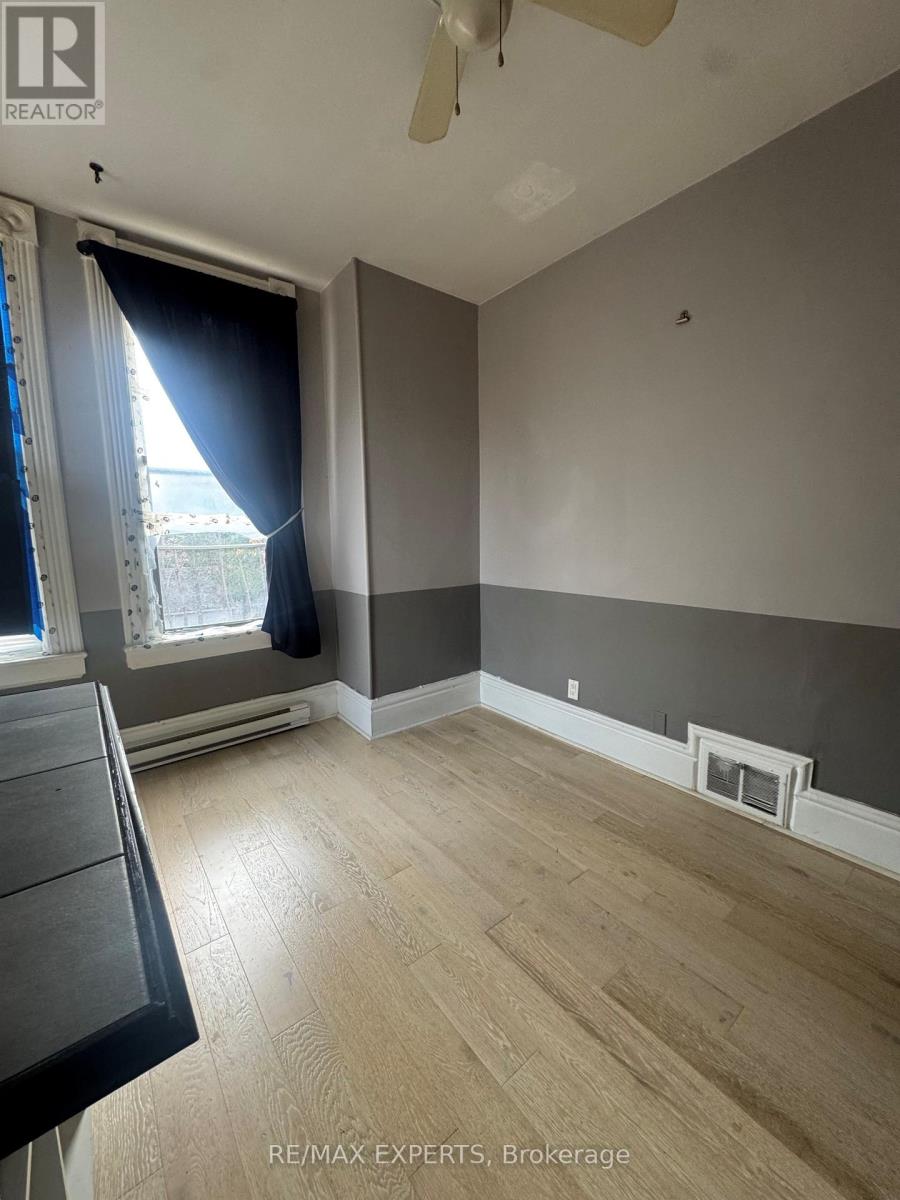 3 - 18 Faulkner Street, Orangeville, Ontario L9W 2G5 - Photo 4 - W12509858