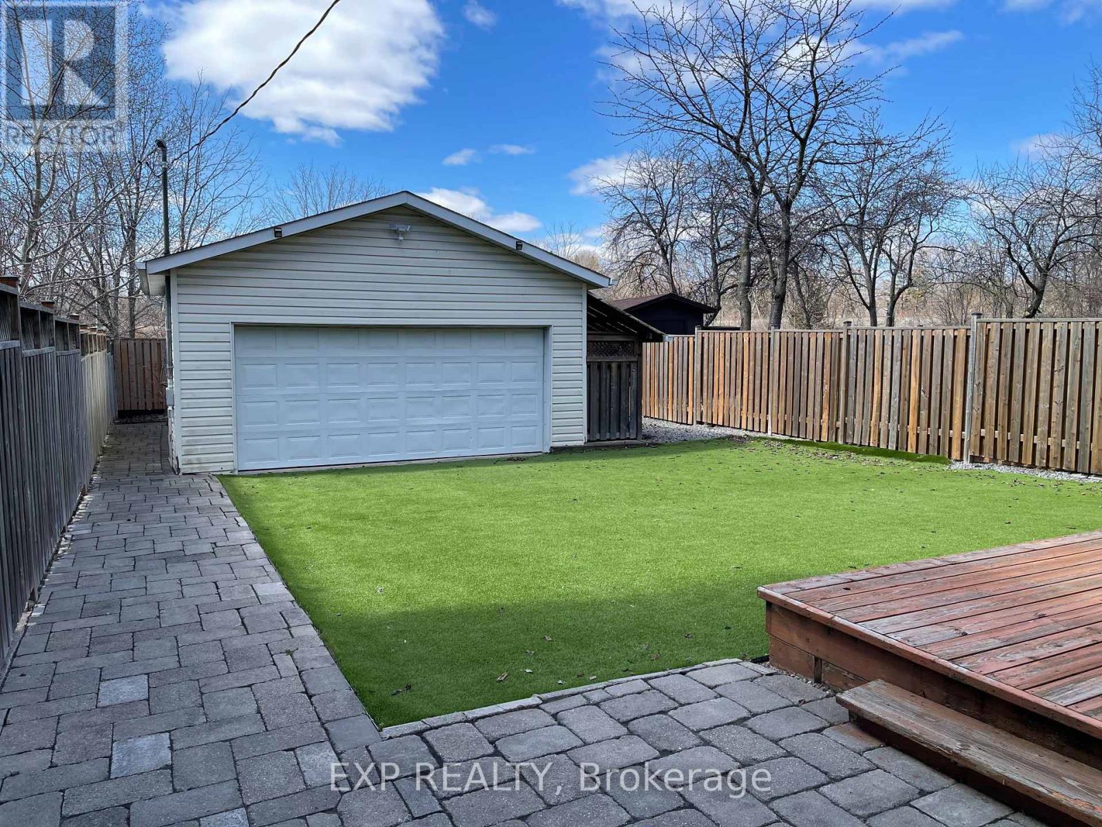 1084 Haig Boulevard, Mississauga, Ontario L5E 2M5 - Photo 32 - W12474827