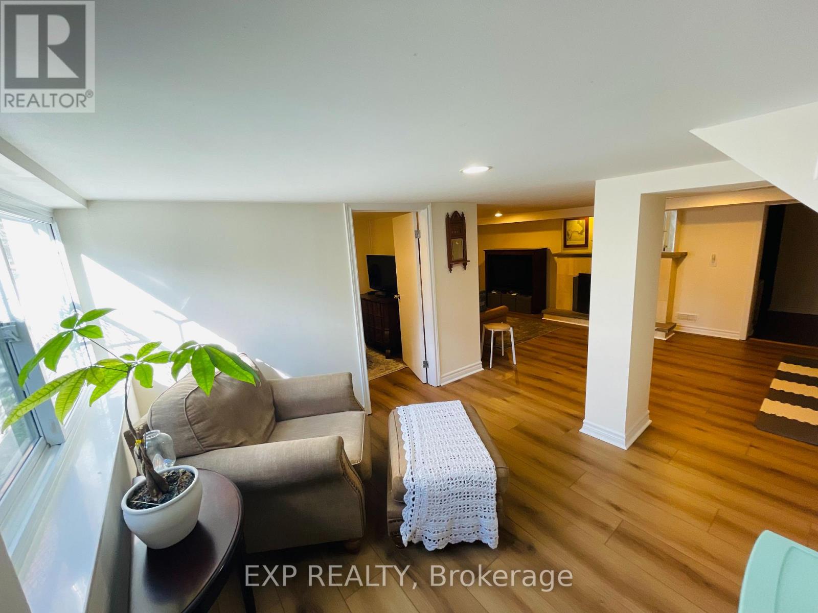 1084 Haig Boulevard, Mississauga, Ontario L5E 2M5 - Photo 24 - W12474827