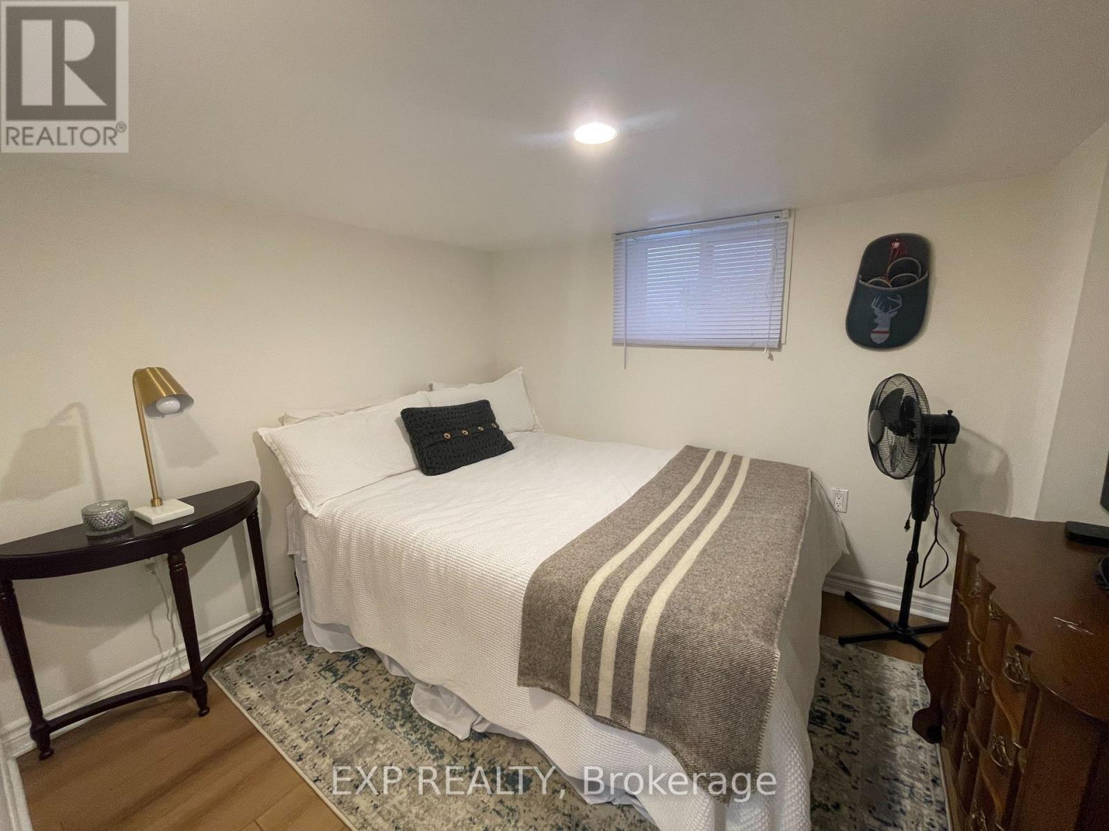 1084 Haig Boulevard, Mississauga, Ontario L5E 2M5 - Photo 28 - W12474827