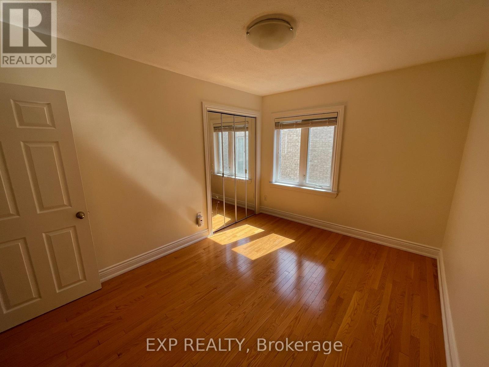 1084 Haig Boulevard, Mississauga, Ontario L5E 2M5 - Photo 20 - W12474827