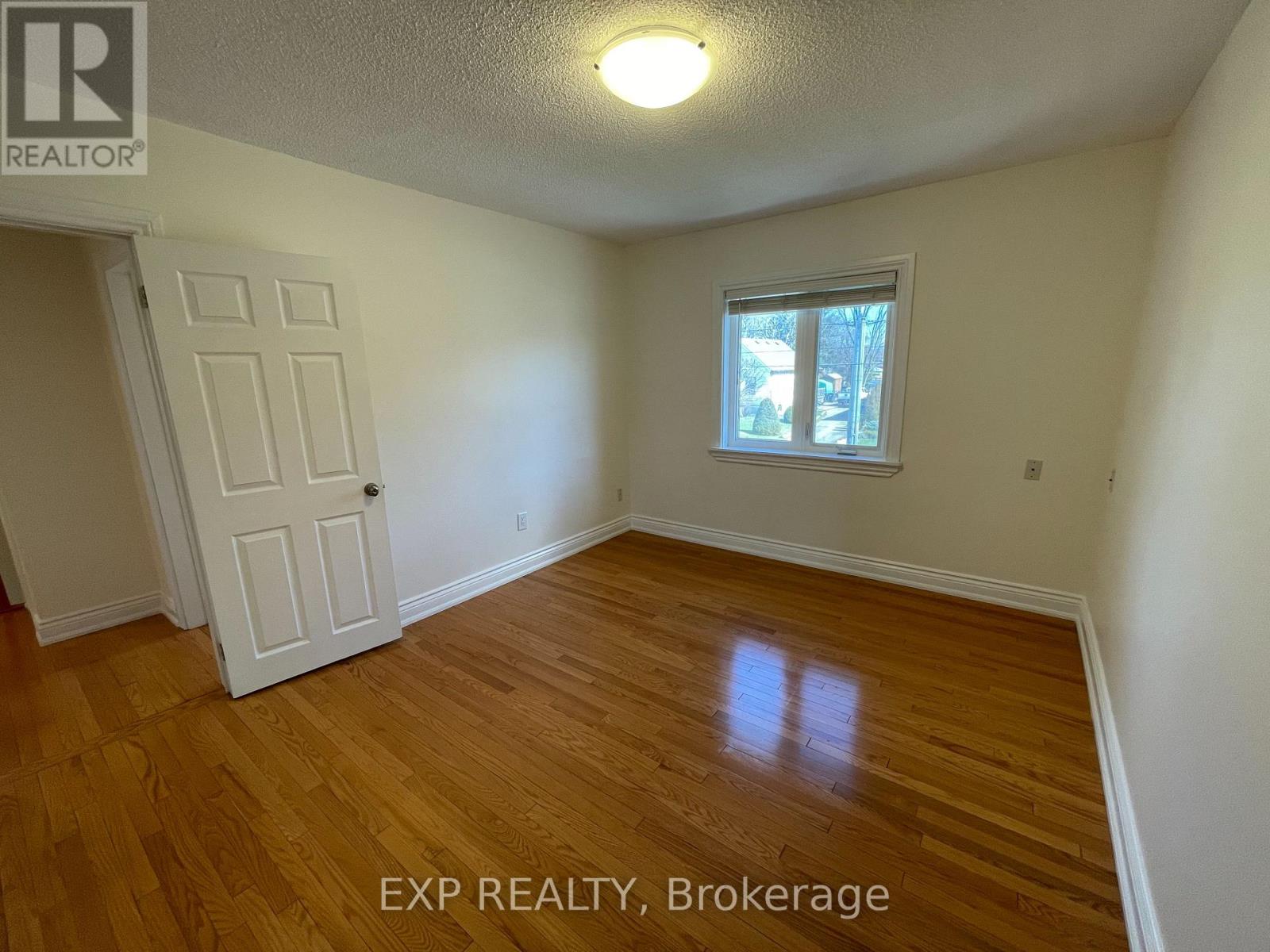 1084 Haig Boulevard, Mississauga, Ontario L5E 2M5 - Photo 21 - W12474827
