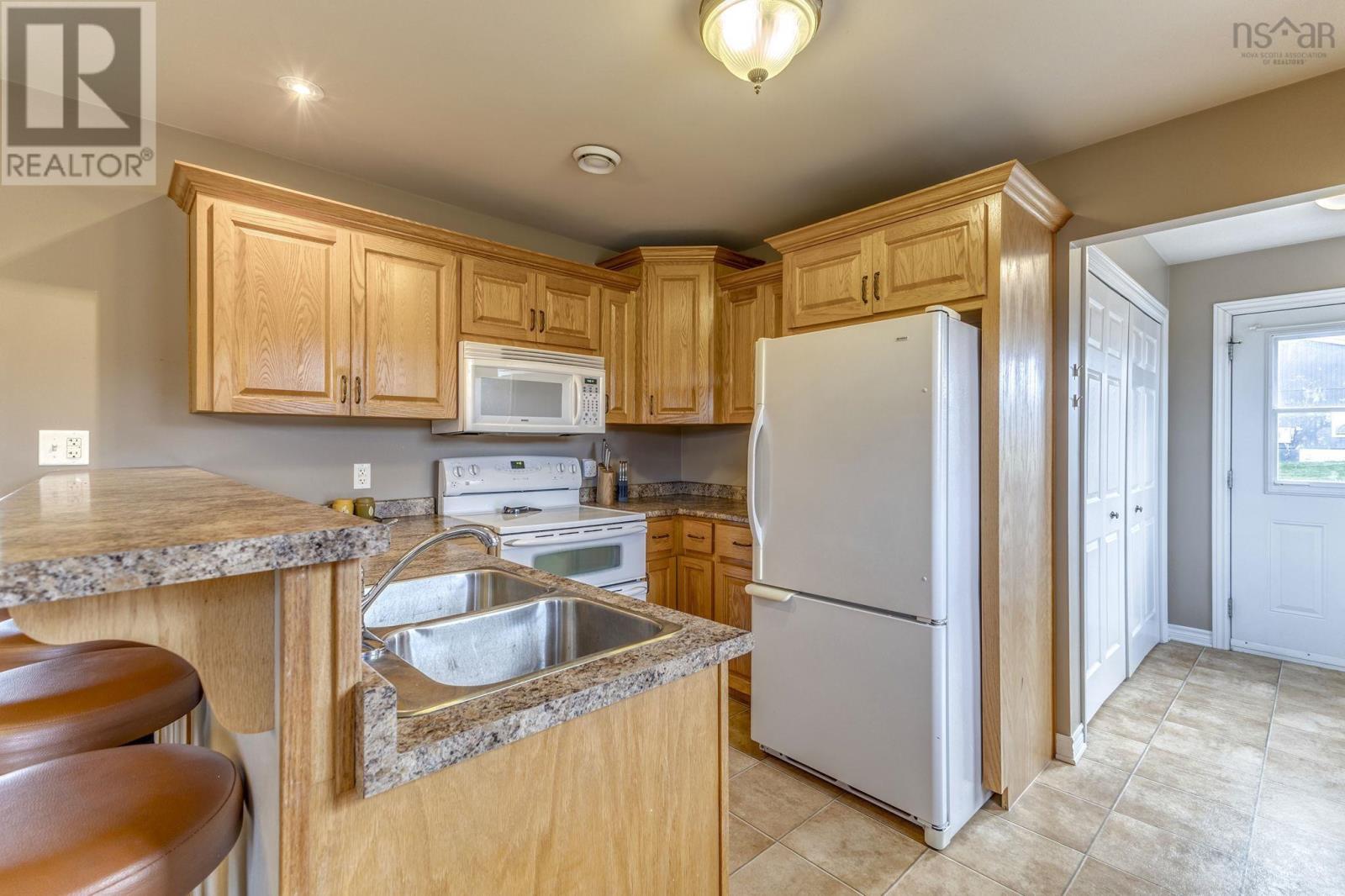 228 Greenhill Road, Alma, Nova Scotia  B0K 2A0 - Photo 8 - 202526057