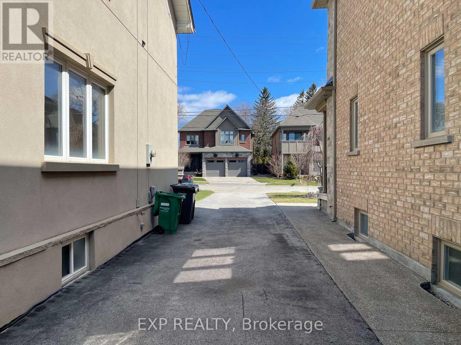 1084 Haig Boulevard, Mississauga, Ontario L5E 2M5 - Photo 38 - W12474827