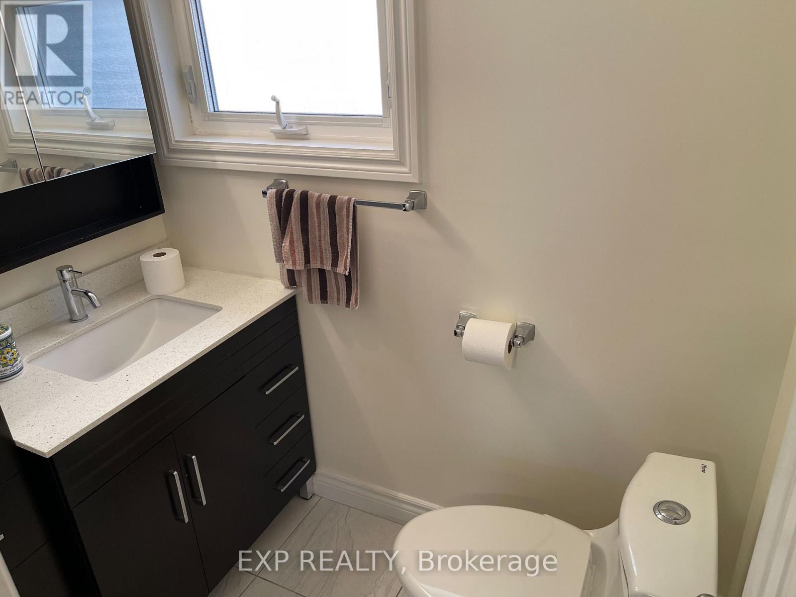 1084 Haig Boulevard, Mississauga, Ontario L5E 2M5 - Photo 15 - W12474827