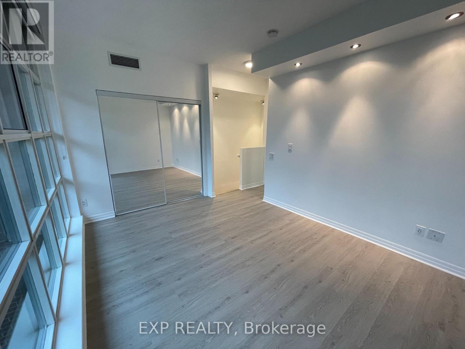 227 - 901 Queen Street W, Toronto, Ontario M6J 3X4 - Photo 14 - C12483794