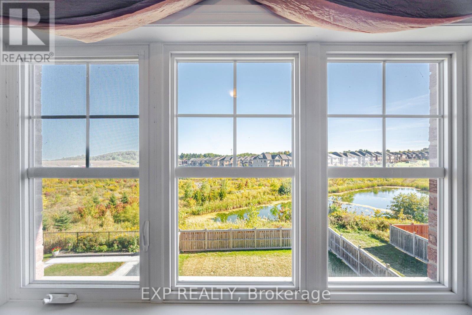 33 Charlotte Abby Drive, East Gwillimbury, Ontario  L9N 0T1 - Photo 30 - N12418731