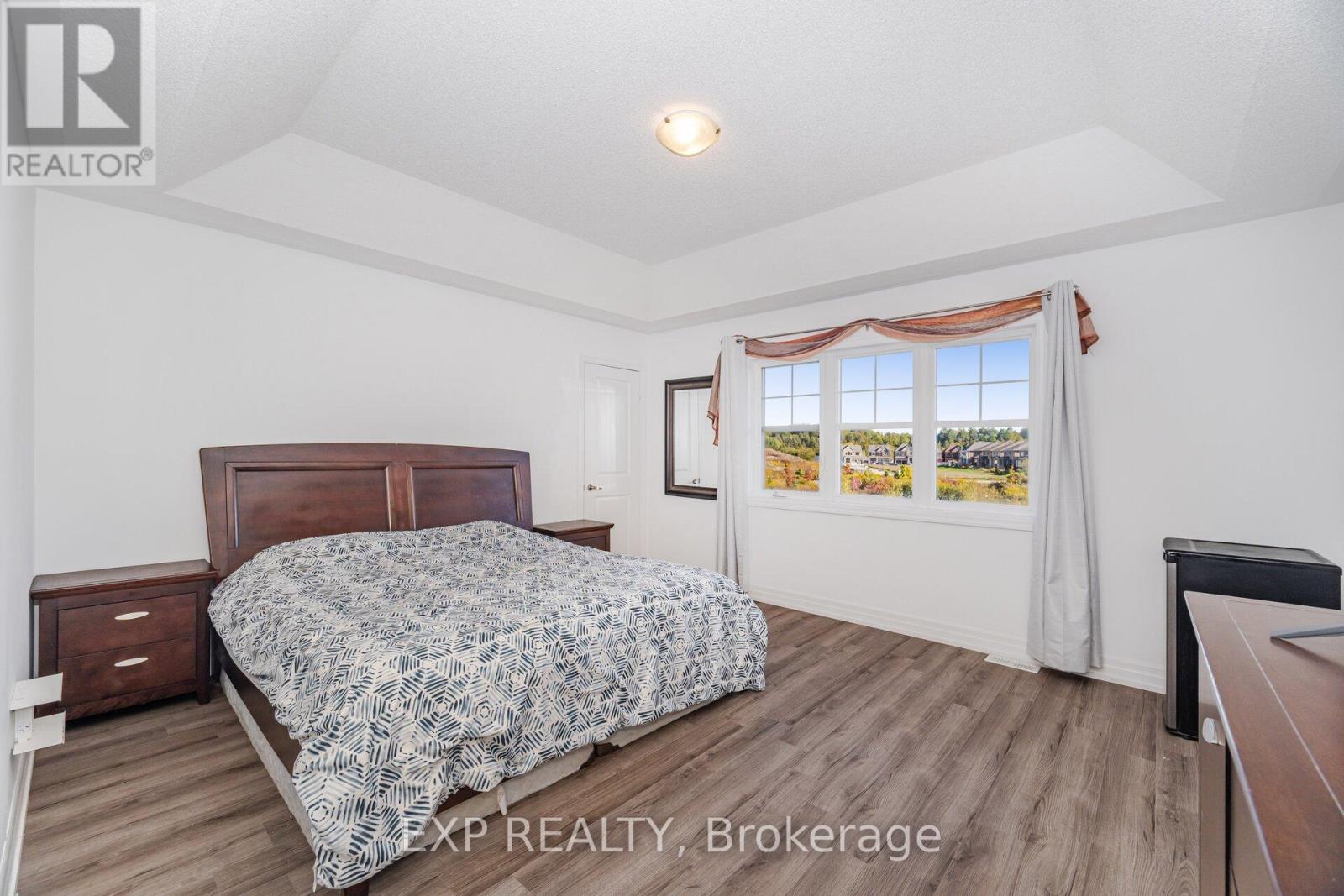 33 Charlotte Abby Drive, East Gwillimbury, Ontario  L9N 0T1 - Photo 27 - N12418731