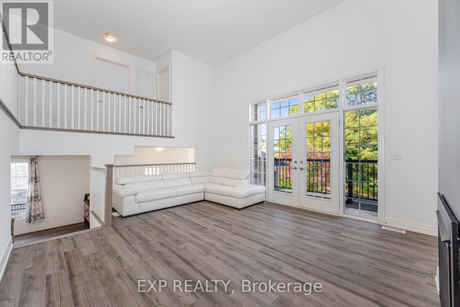 33 Charlotte Abby Drive, East Gwillimbury, Ontario  L9N 0T1 - Photo 21 - N12418731