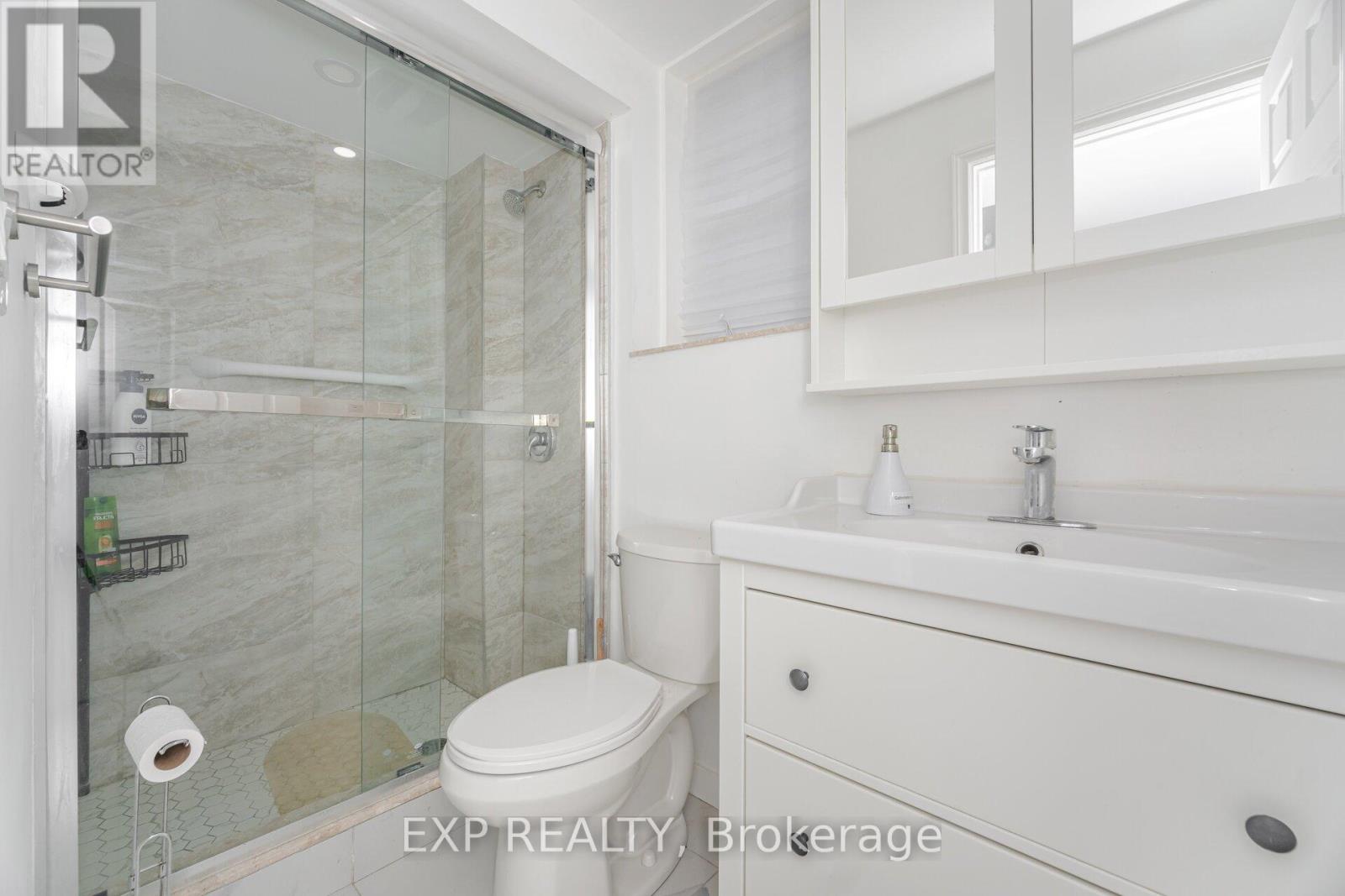 33 Charlotte Abby Drive, East Gwillimbury, Ontario  L9N 0T1 - Photo 44 - N12418731