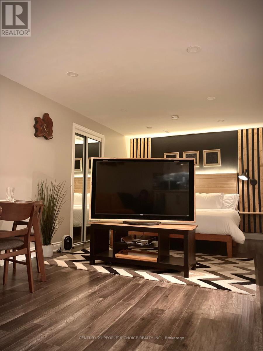 Bsmt - 657 Thompson Road S, Milton, Ontario  L9T 5W8 - Photo 9 - W12498762