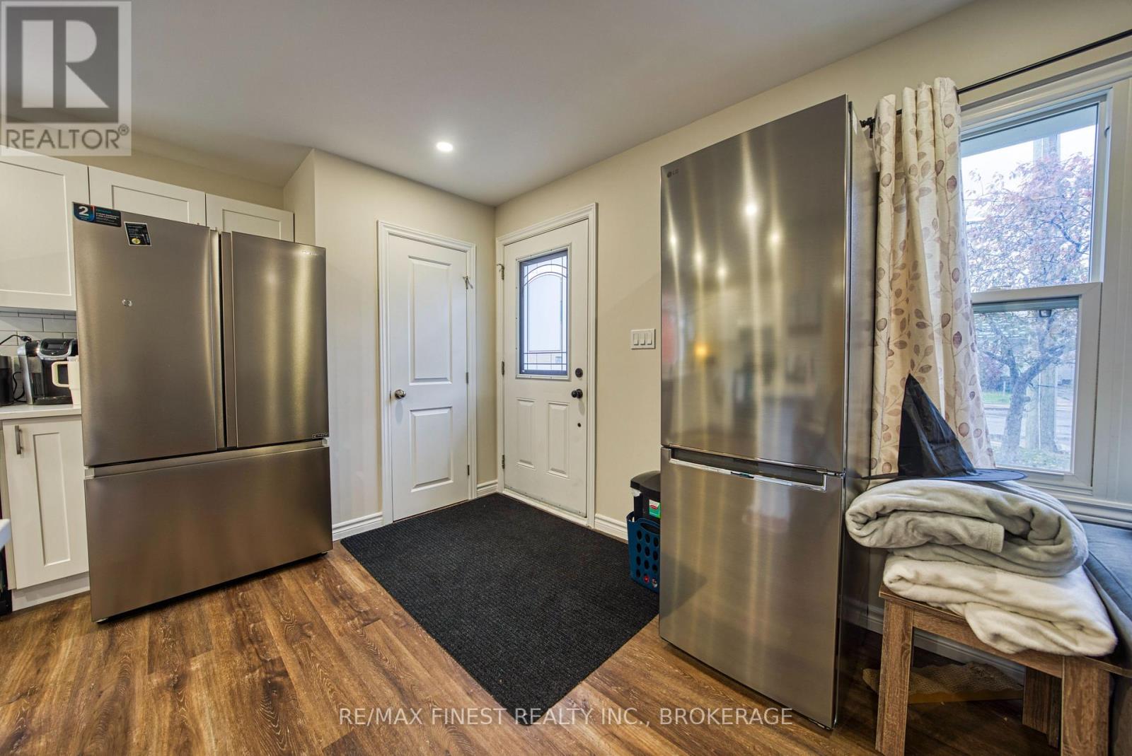 430 Macdonnell Street, Kingston, Ontario K7L 4E4 - Photo 2 - X12509948