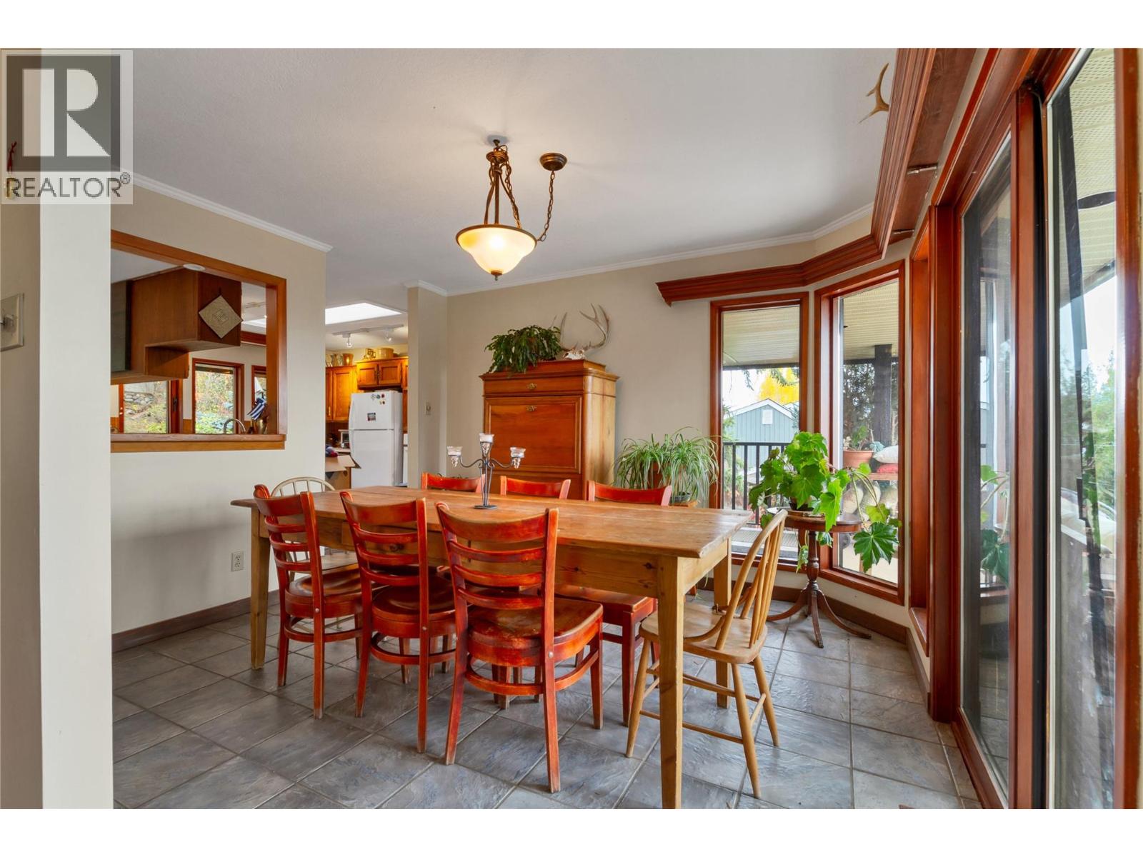 11700 Palfrey Drive W, Coldstream, British Columbia  V1B 1A8 - Photo 11 - 10366997