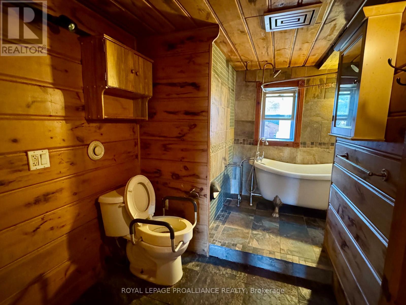 412 Mccauley's Road, North Kawartha, Ontario  K0L 1A0 - Photo 12 - X12510038