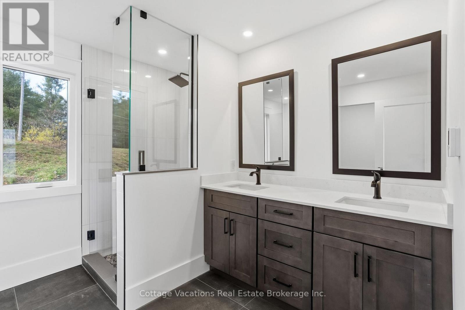 1111 Lakeshore Drive, Gravenhurst, Ontario P1P 1R2 - Photo 19 - X12509950