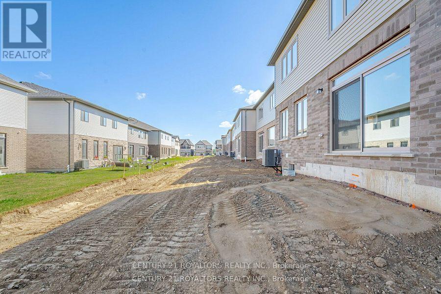 277 Broadacre Drive, Kitchener, Ontario  N2R 0S6 - Photo 39 - X12450500