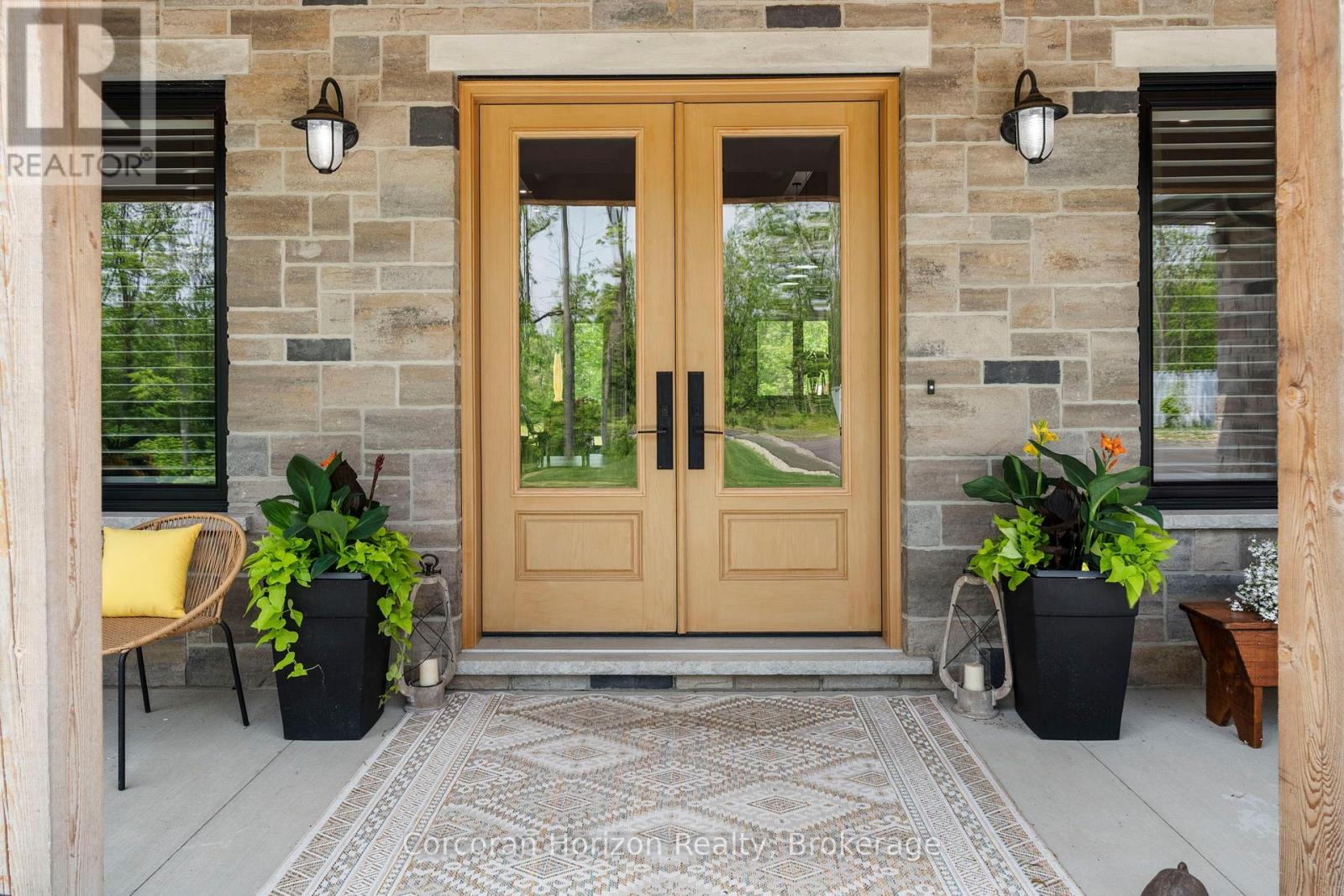 11 Cockshutt Road, Brant, Ontario  N3T 5L6 - Photo 5 - X12343689