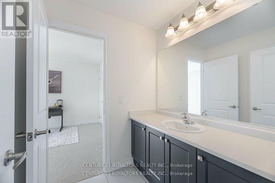 277 Broadacre Drive, Kitchener, Ontario  N2R 0S6 - Photo 31 - X12450500