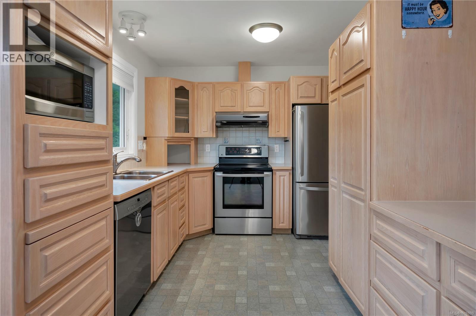 774 Ash St, Campbell River, British Columbia  V9W 8A7 - Photo 8 - 1018809