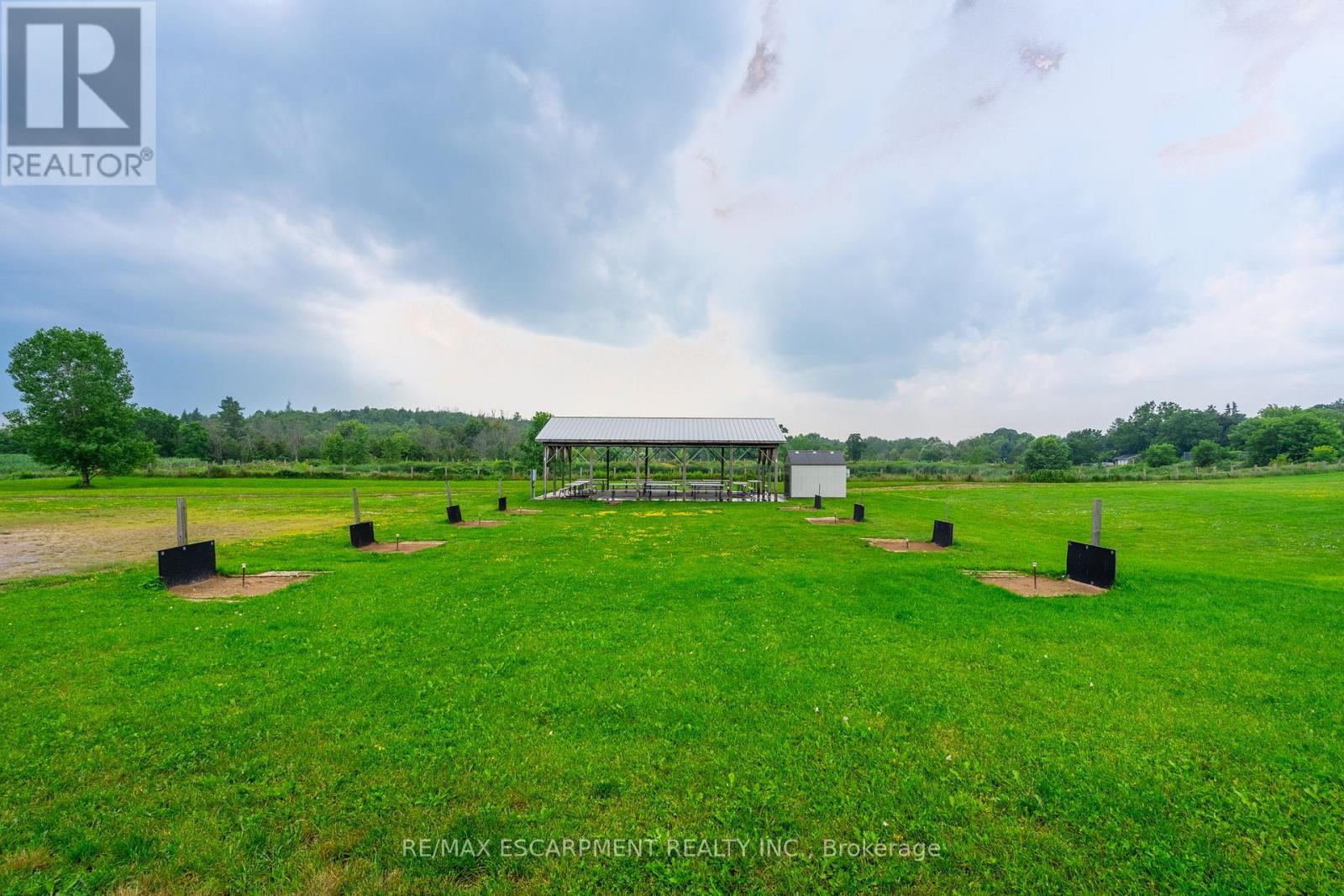 136 Glenariff Drive, Hamilton, Ontario  L8B 1A5 - Photo 46 - X12509796