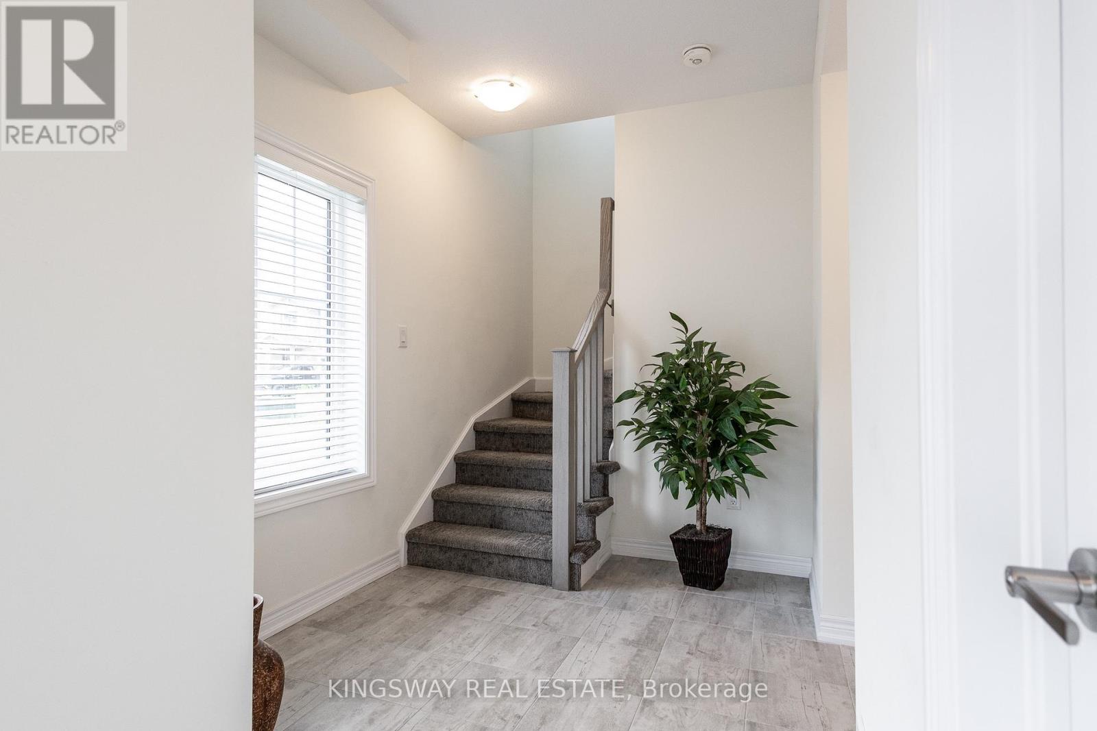 17 - 100 Hollywood Court, Cambridge, Ontario  N1R 8J8 - Photo 5 - X12509866