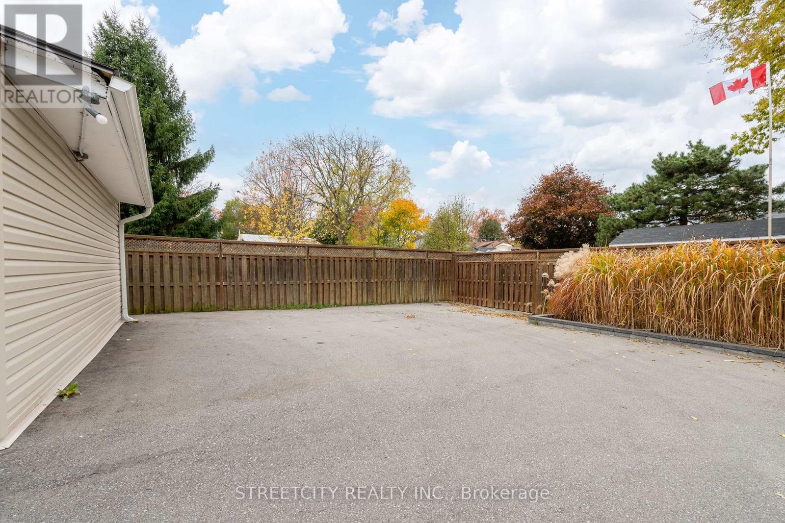 840 Queens Avenue, London East, Ontario  N5W 3H6 - Photo 32 - X12509884