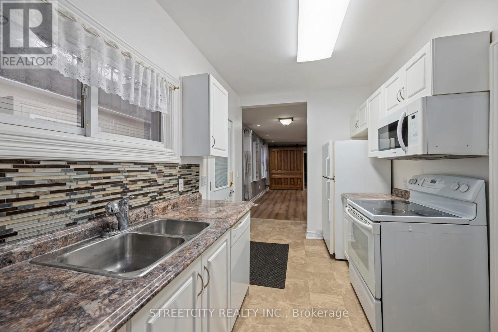 840 Queens Avenue, London East, Ontario  N5W 3H6 - Photo 8 - X12509884