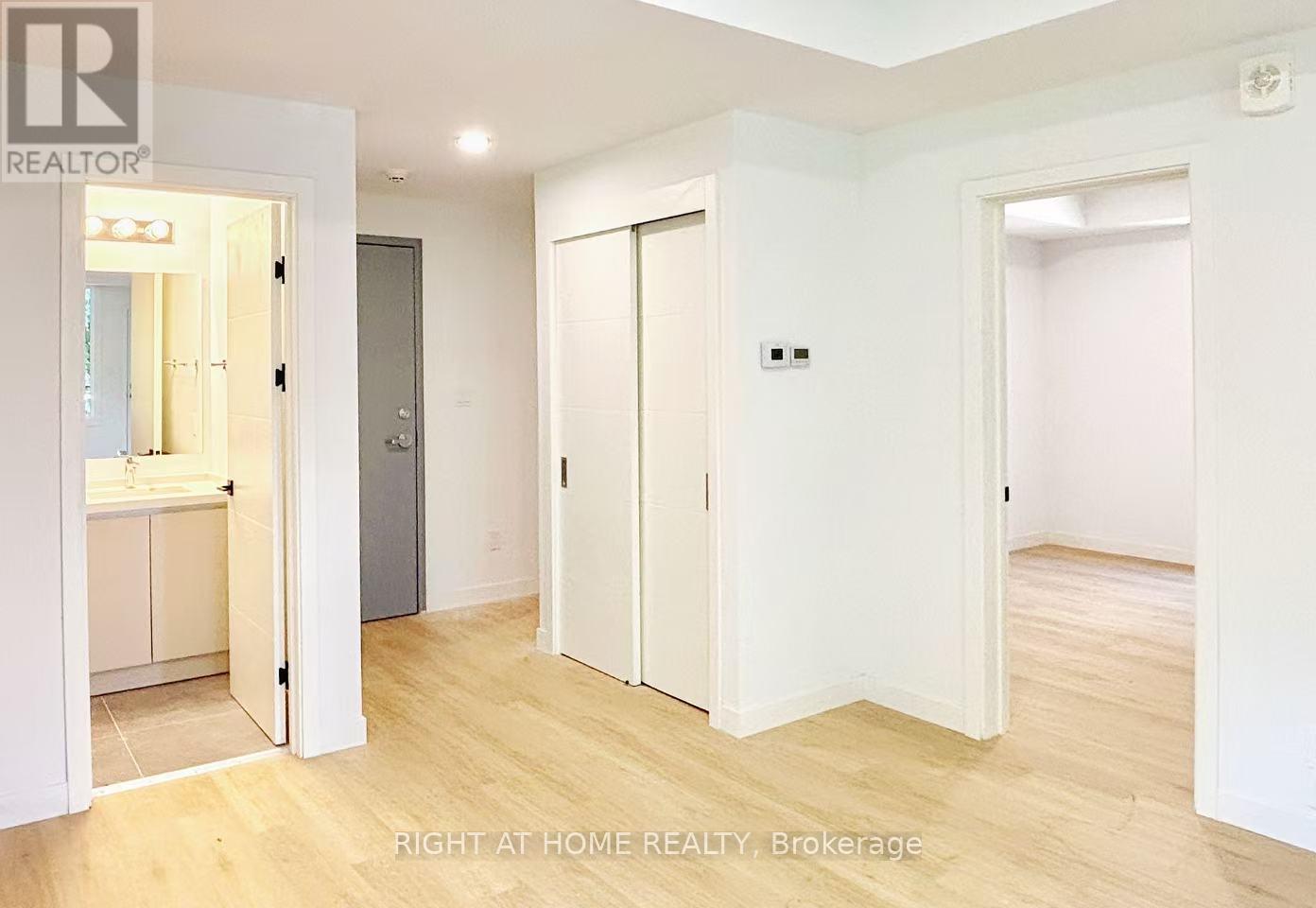 201 - 135 Sweetland Avenue, Ottawa, Ontario  K1N 7V1 - Photo 4 - X12509936