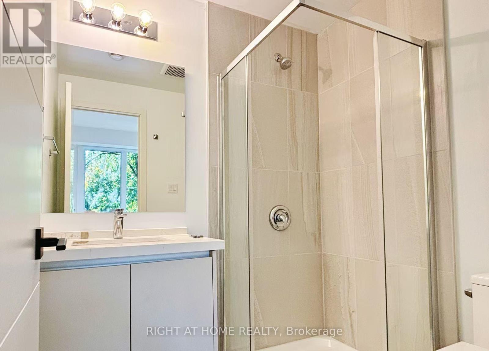 201 - 135 Sweetland Avenue, Ottawa, Ontario  K1N 7V1 - Photo 7 - X12509936