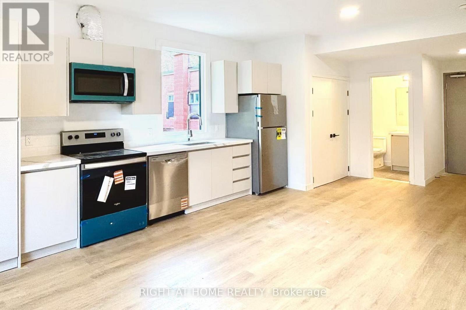 201 - 135 Sweetland Avenue, Ottawa, Ontario  K1N 7V1 - Photo 9 - X12509936