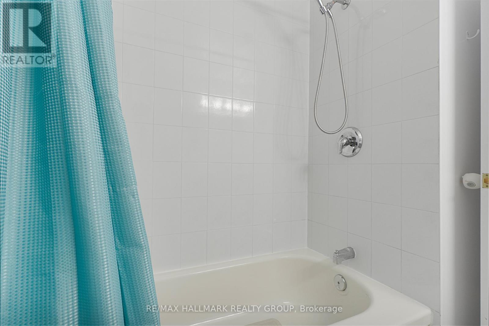 93 Cedarock Drive, Ottawa, Ontario K2M 2H5 - Photo 22 - X12510026