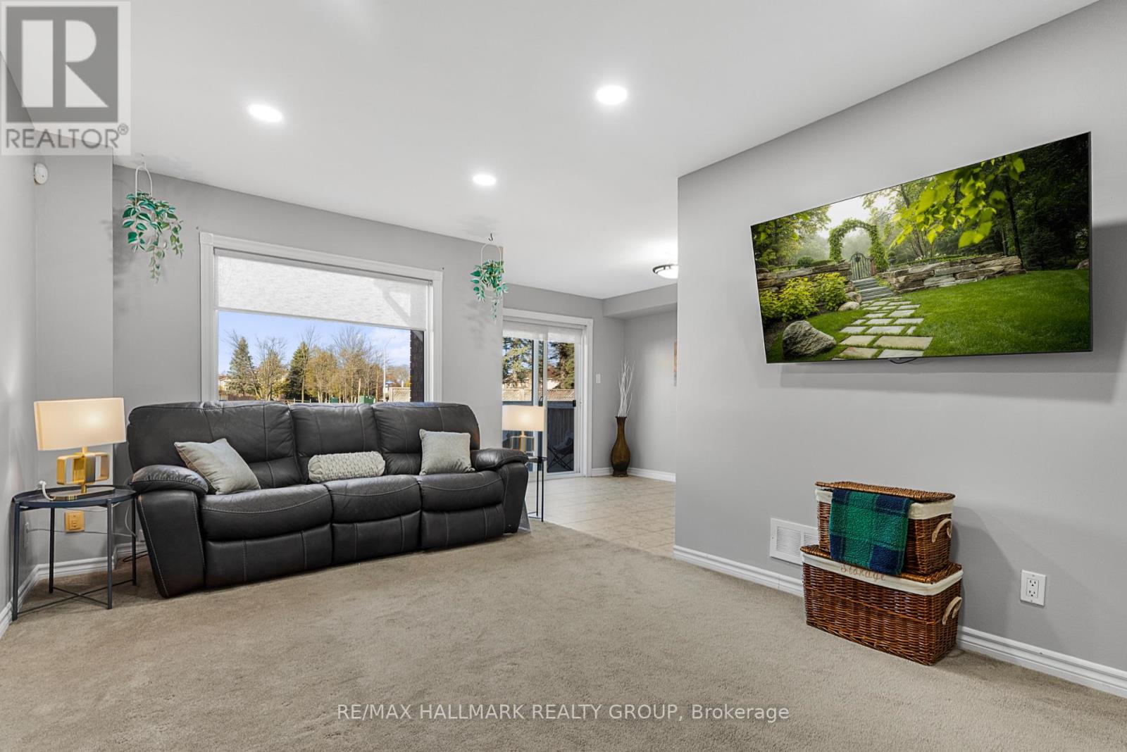 93 Cedarock Drive, Ottawa, Ontario K2M 2H5 - Photo 4 - X12510026