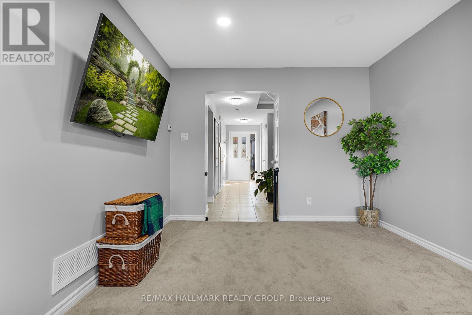 93 Cedarock Drive, Ottawa, Ontario K2M 2H5 - Photo 5 - X12510026