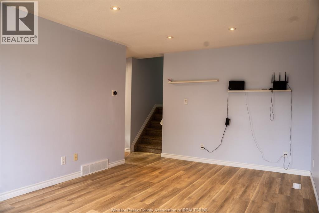 56 Quail Ridge Crescent, London, Ontario N5W 5T6 - Photo 3 - 25028016