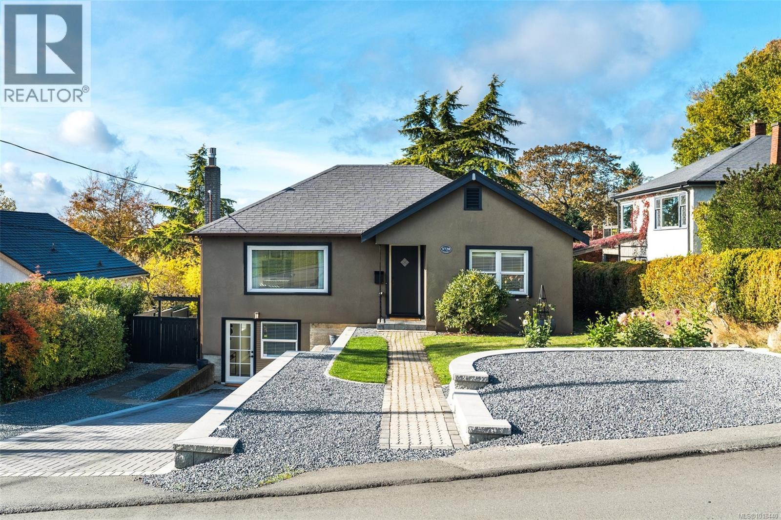 3720 Winston Cres, Saanich, British Columbia