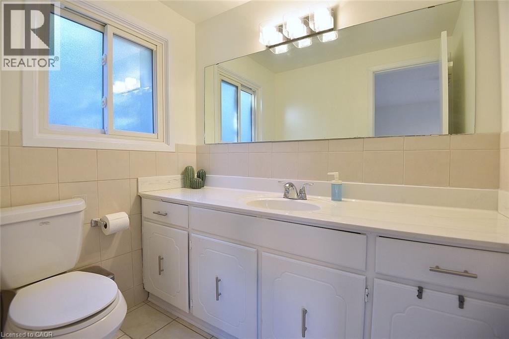 86 Mercer Street, Hamilton, Ontario  L9H 2N6 - Photo 23 - 40780947