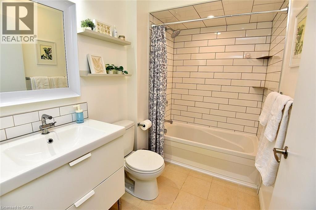 86 Mercer Street, Hamilton, Ontario  L9H 2N6 - Photo 16 - 40780947