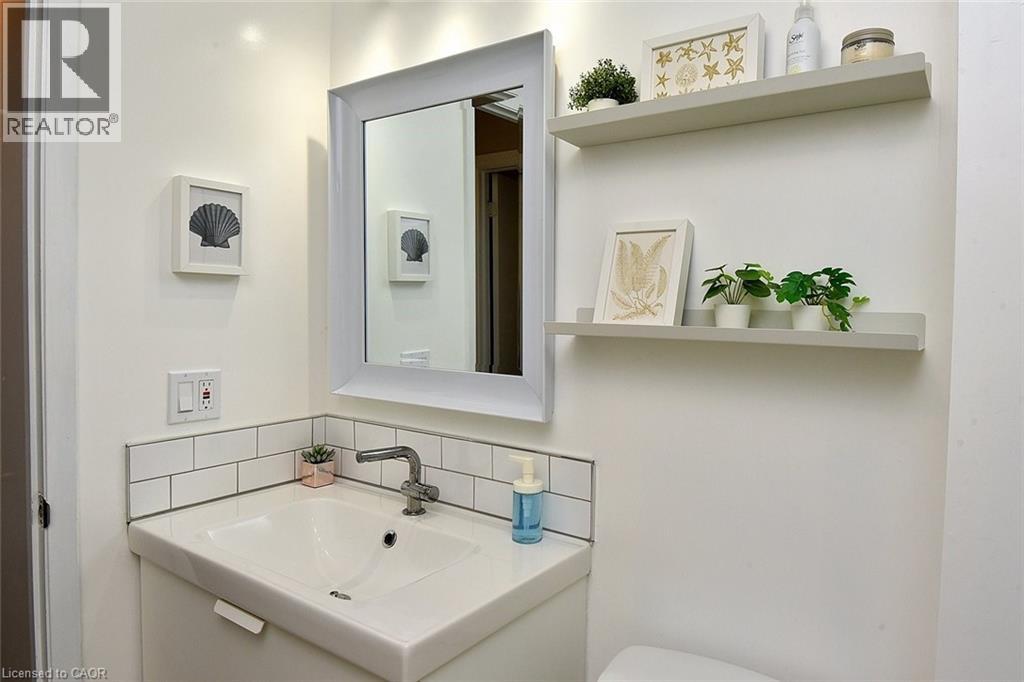 86 Mercer Street, Hamilton, Ontario  L9H 2N6 - Photo 15 - 40780947