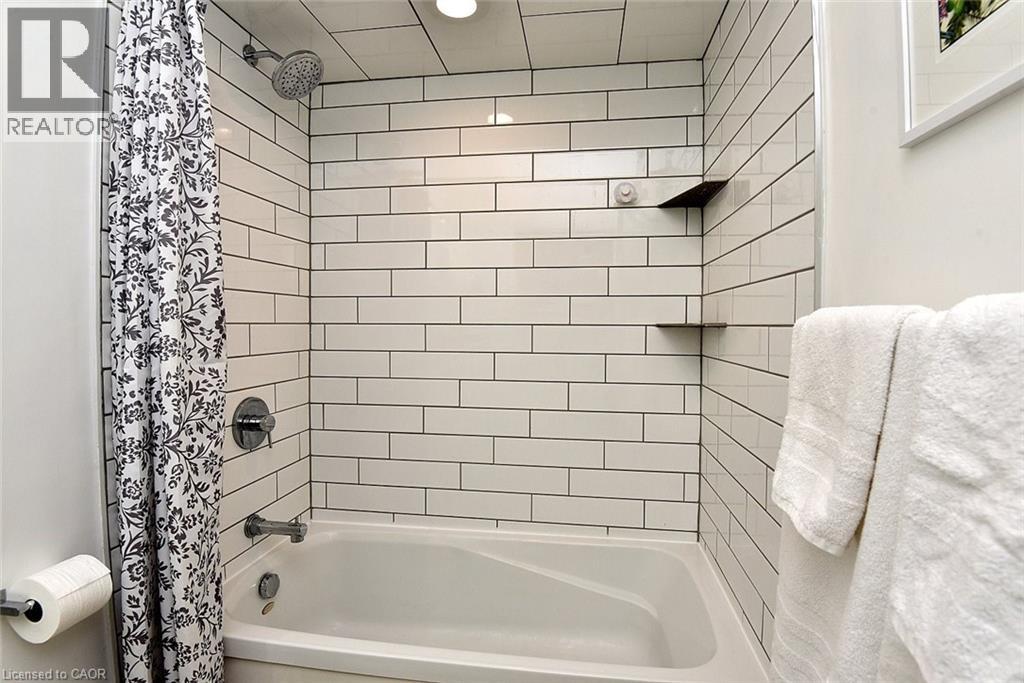 86 Mercer Street, Hamilton, Ontario  L9H 2N6 - Photo 14 - 40780947