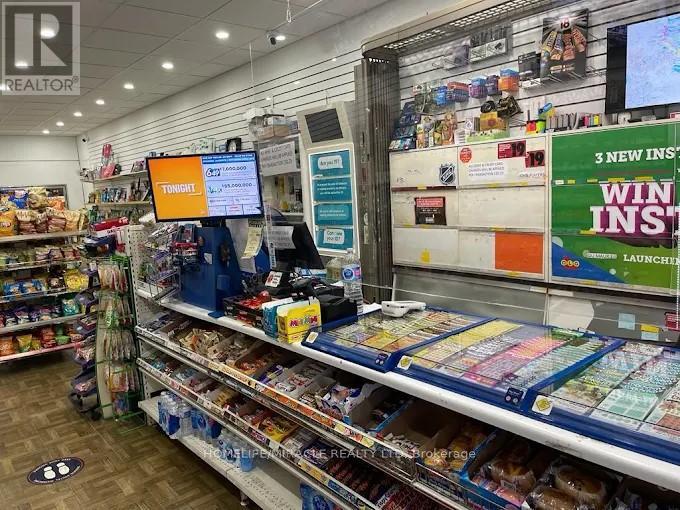 963 Eglinton Avenue W, Toronto, Ontario M6C 2C4 - Photo 3 - C12510024