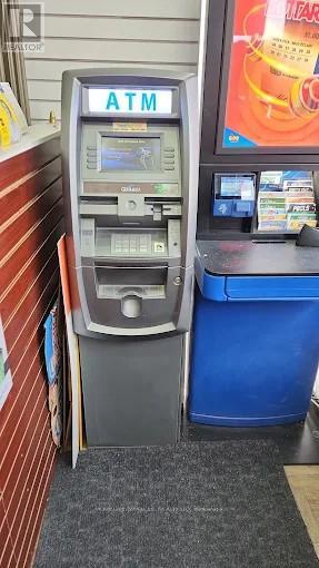 963 Eglinton Avenue W, Toronto, Ontario M6C 2C4 - Photo 5 - C12510024