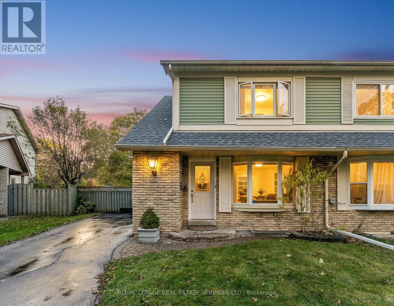 19 HOLLYBERRY TRAIL, Toronto, Ontario