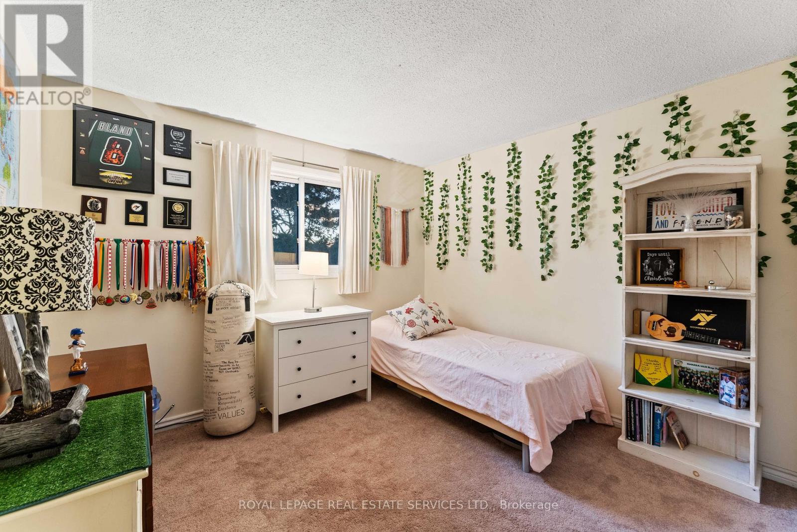 19 Hollyberry Trail, Toronto, Ontario  M2H 2N9 - Photo 27 - C12510044