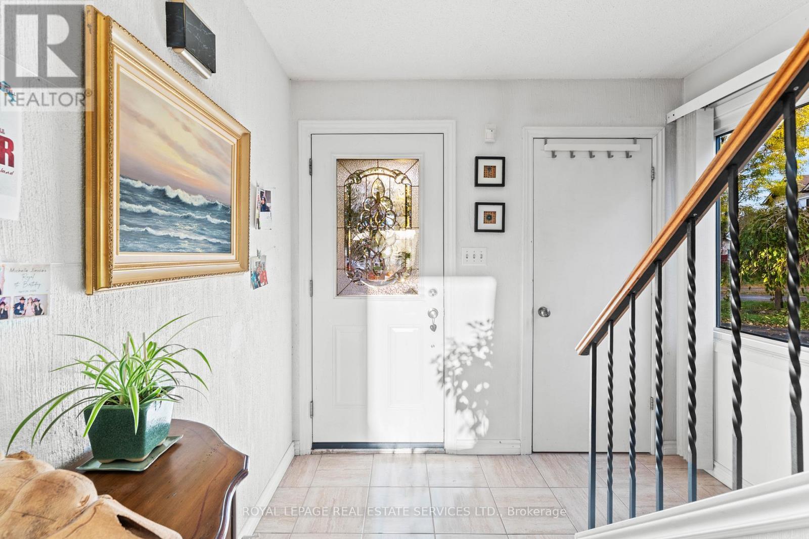 19 Hollyberry Trail, Toronto, Ontario  M2H 2N9 - Photo 5 - C12510044